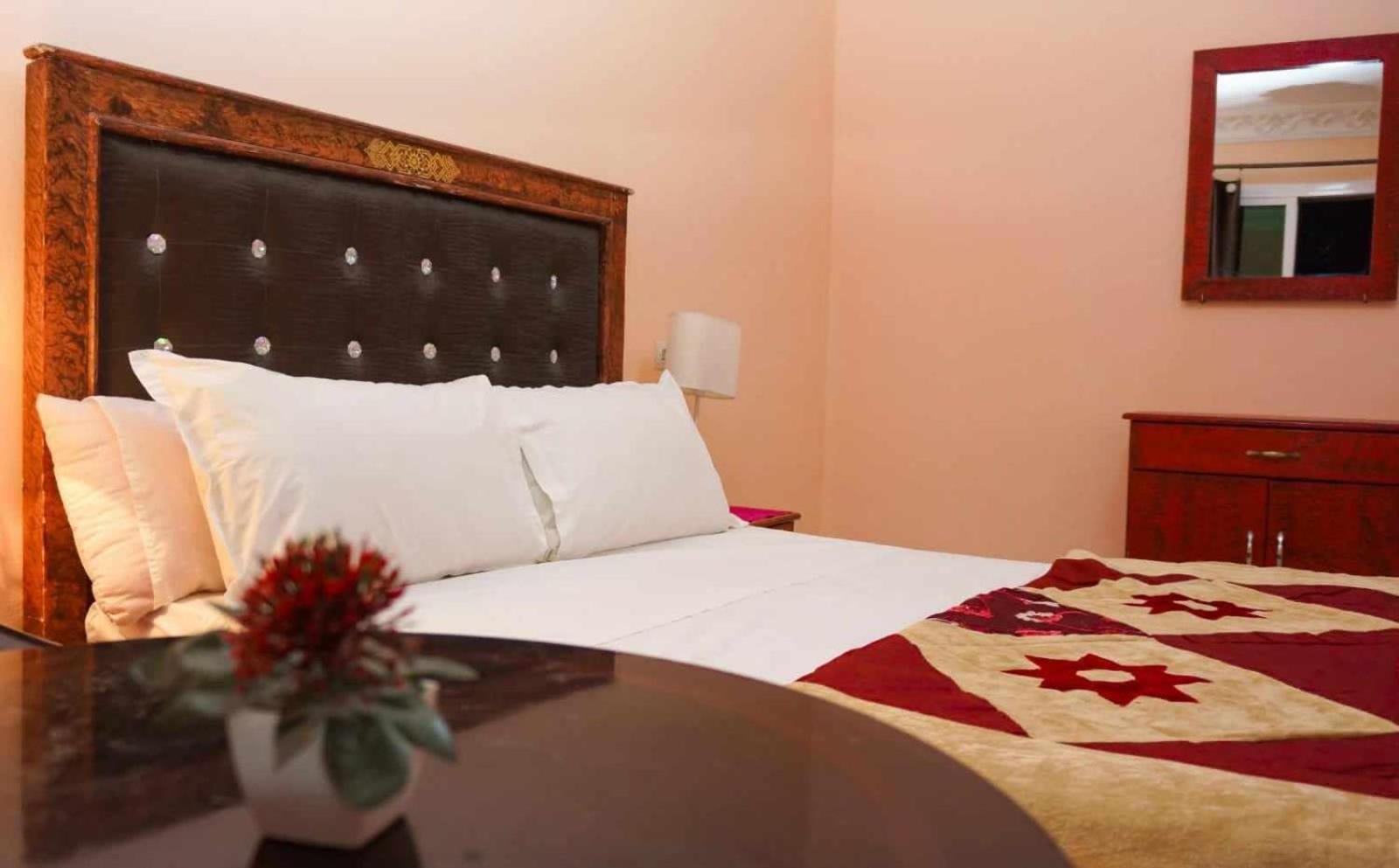 Hotel Ain Leuh Esterno foto
